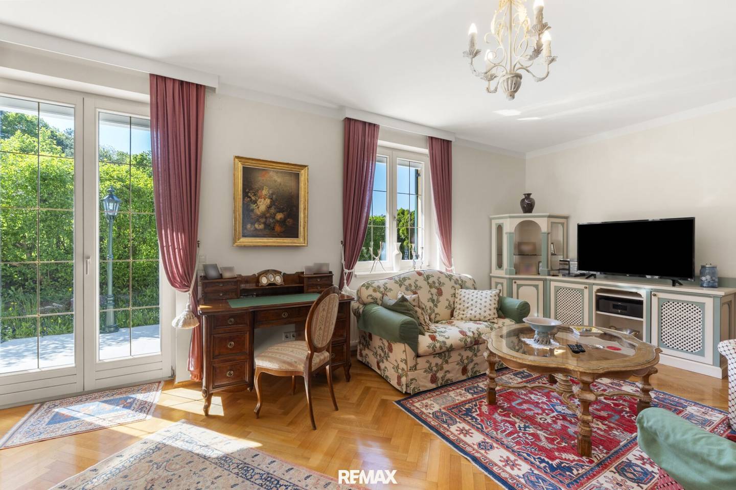 Exclusive single family house in prime location of Enzesfeld-Lindabrunn, tranquility, wide view and living comfort