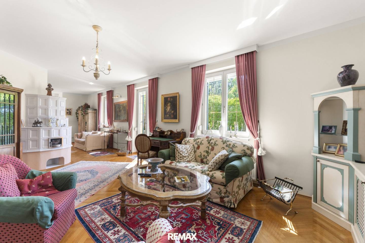 Exclusive single family house in prime location of Enzesfeld-Lindabrunn, tranquility, wide view and living comfort