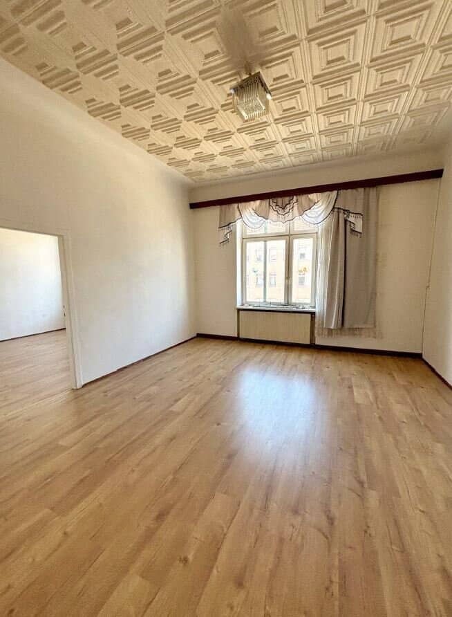 Büro 80m² Quellenplatz