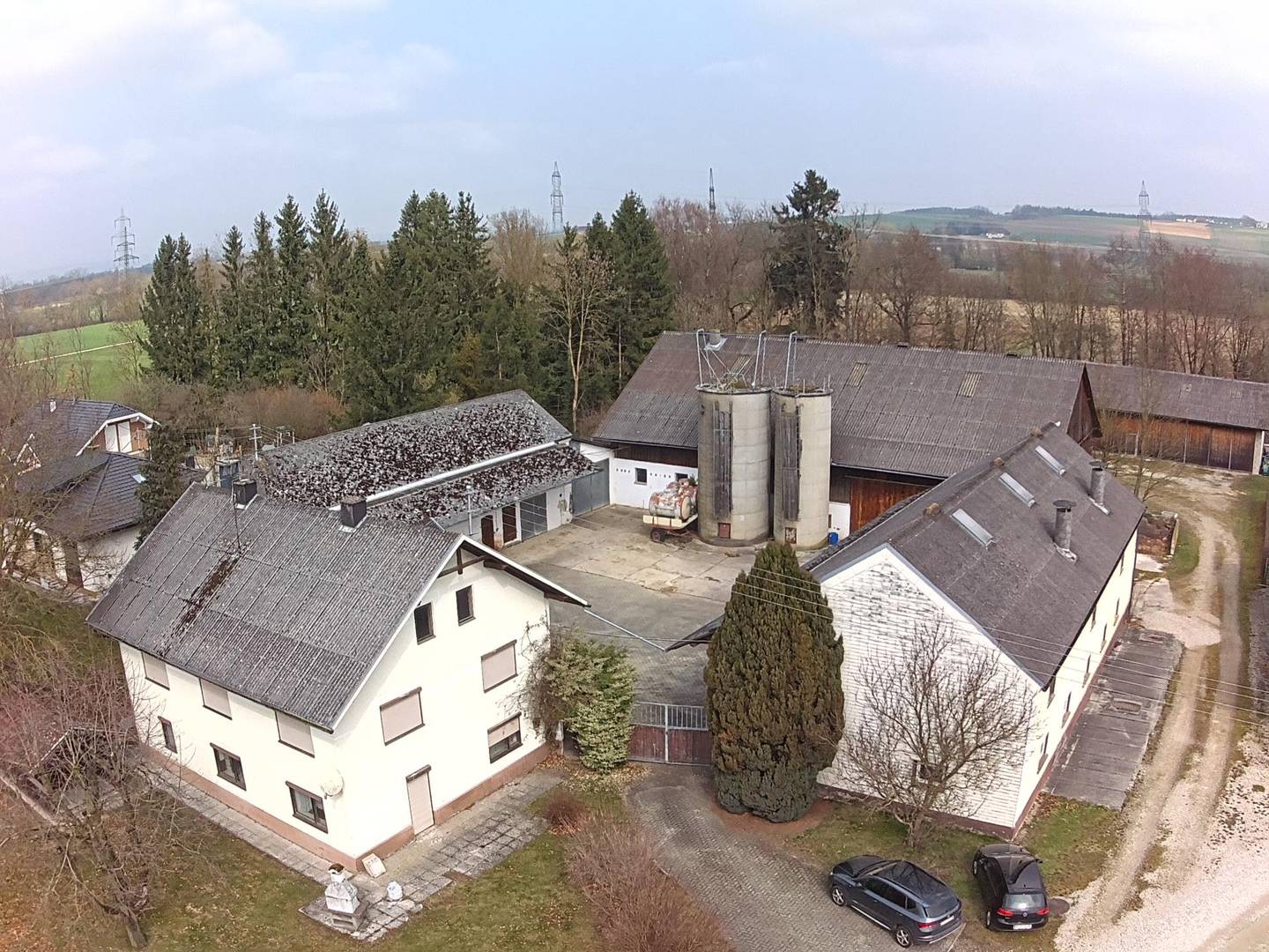 Vierseithof auf ca. 4.200m² Dorfgebietswidmung ohne Nutzgrund