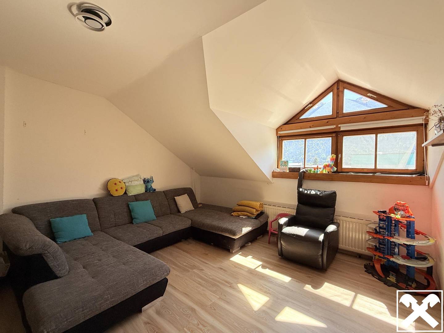 Spacious apartment in city center location with south facing loggia