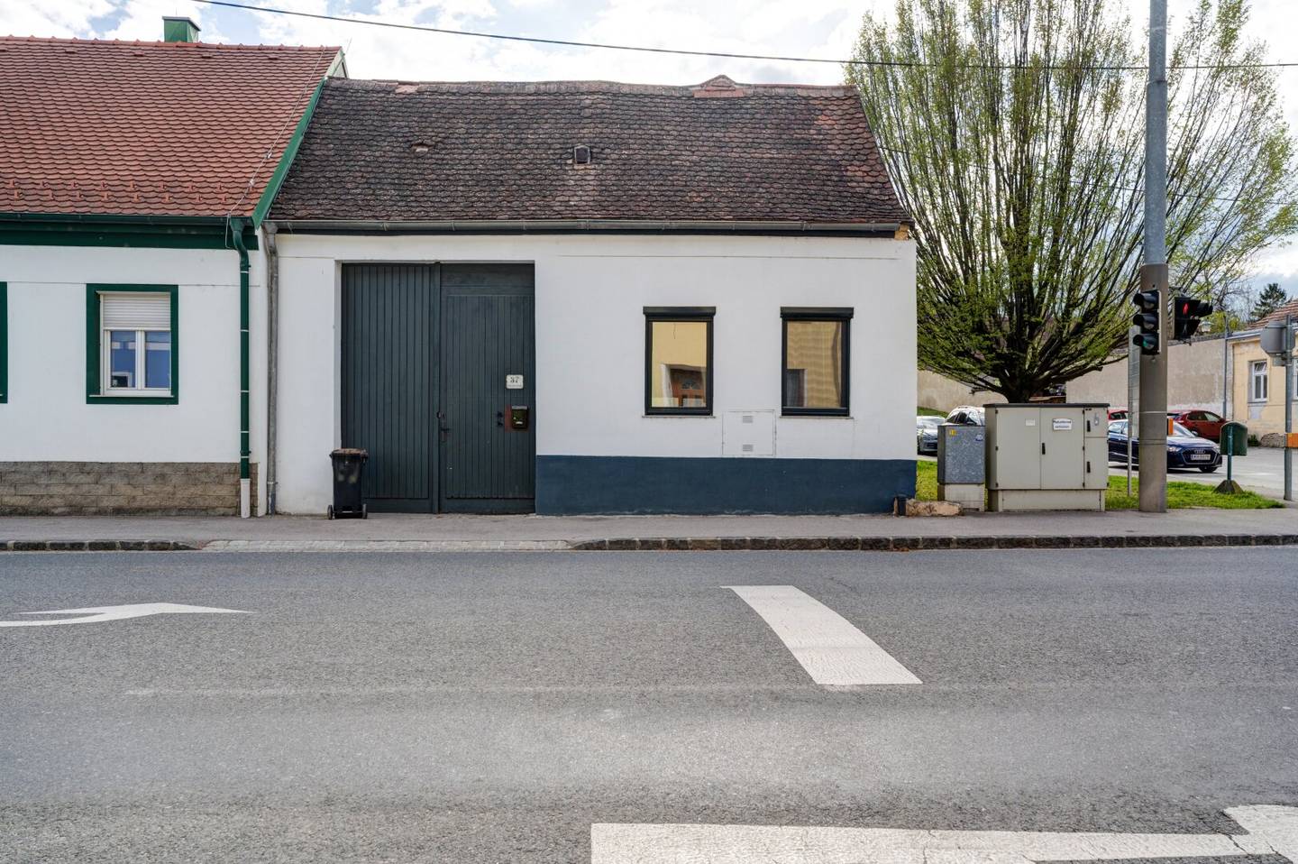 Development Potential Family House with Courtyard and Sheds in Mistelbach