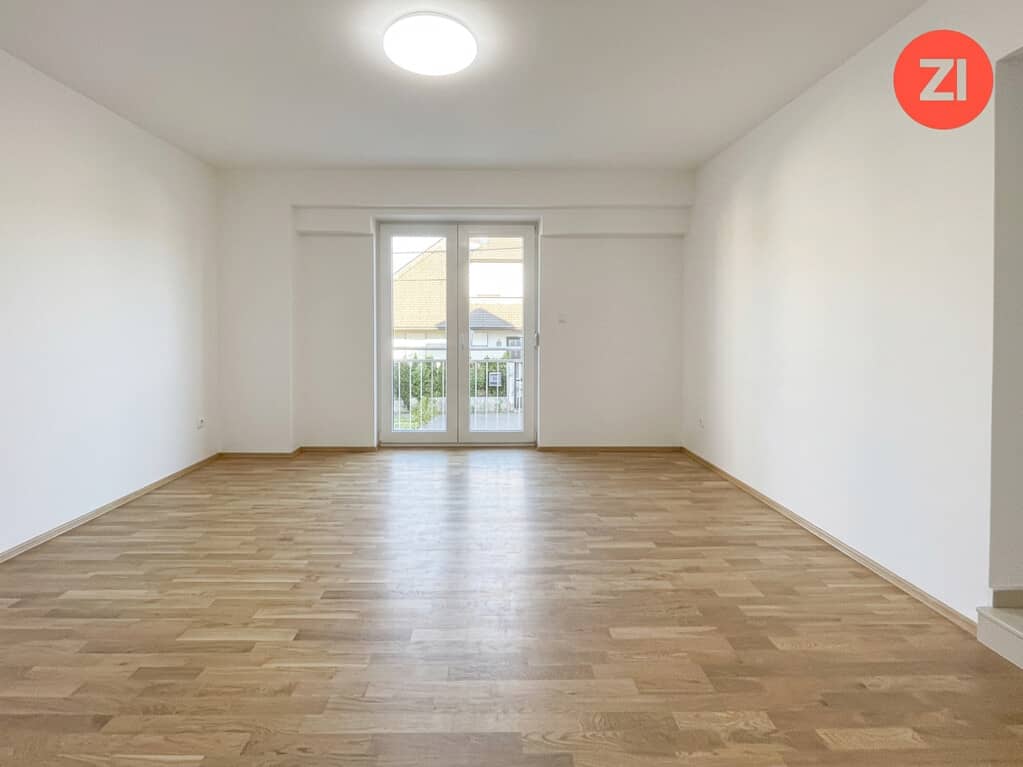 Ground floor apartment with fitted kitchen and parking