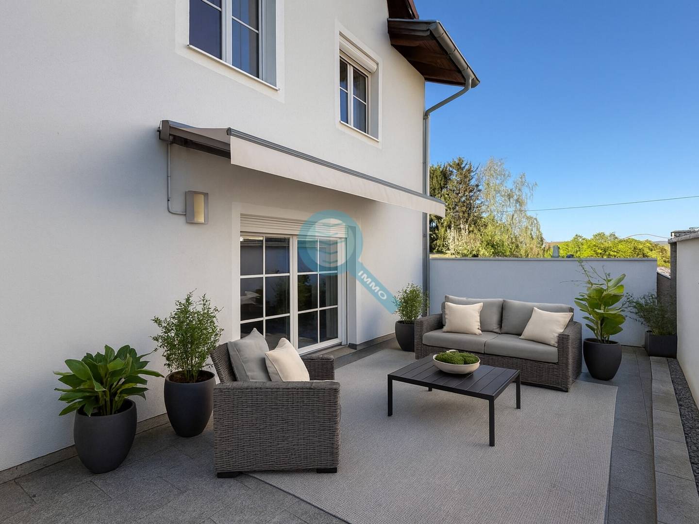 Neuer Preis! Eckreihenhaus mit großer Terrasse, Garage & Stellplatz