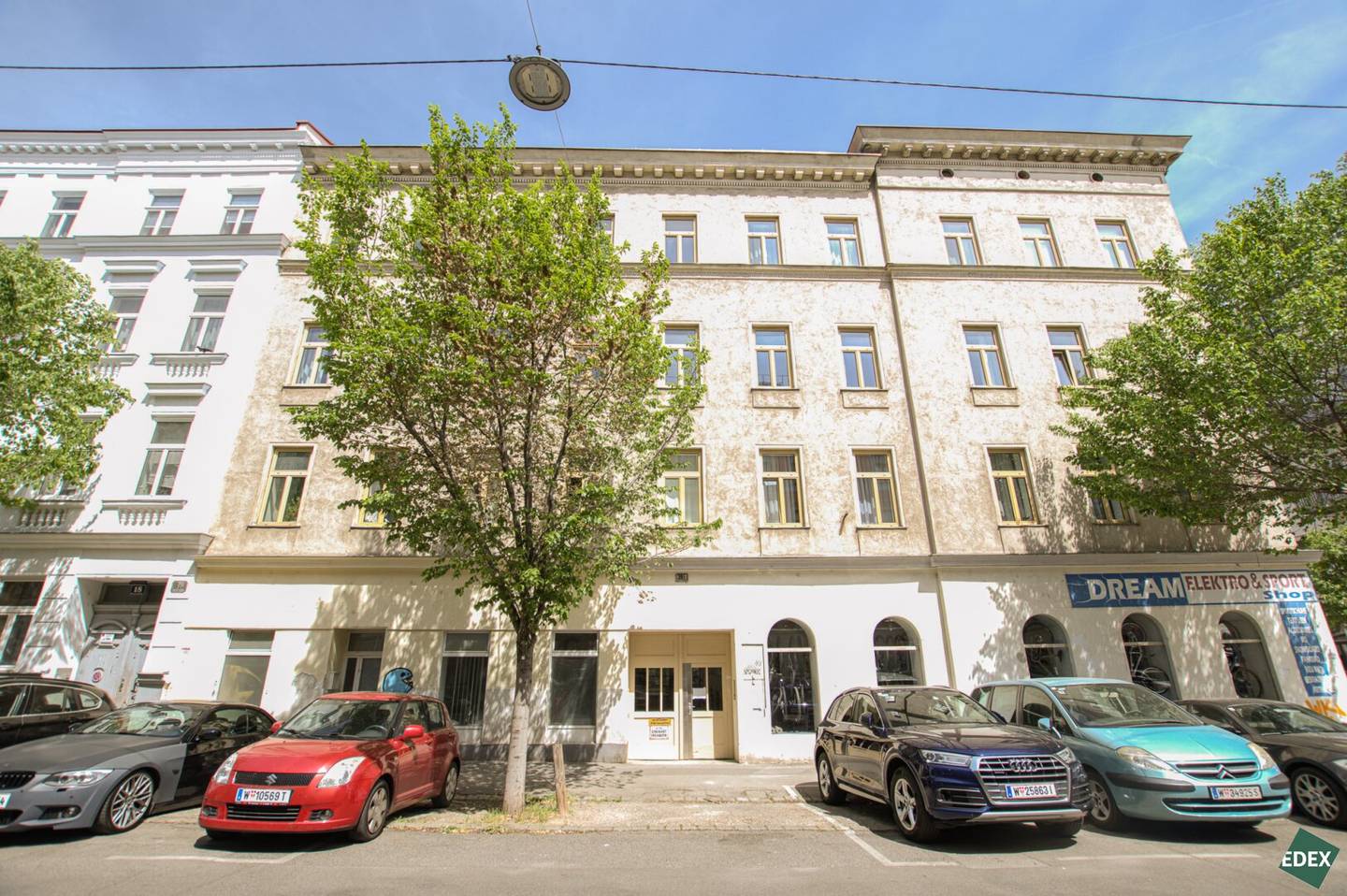 Bright commercial space near Brunnengasse