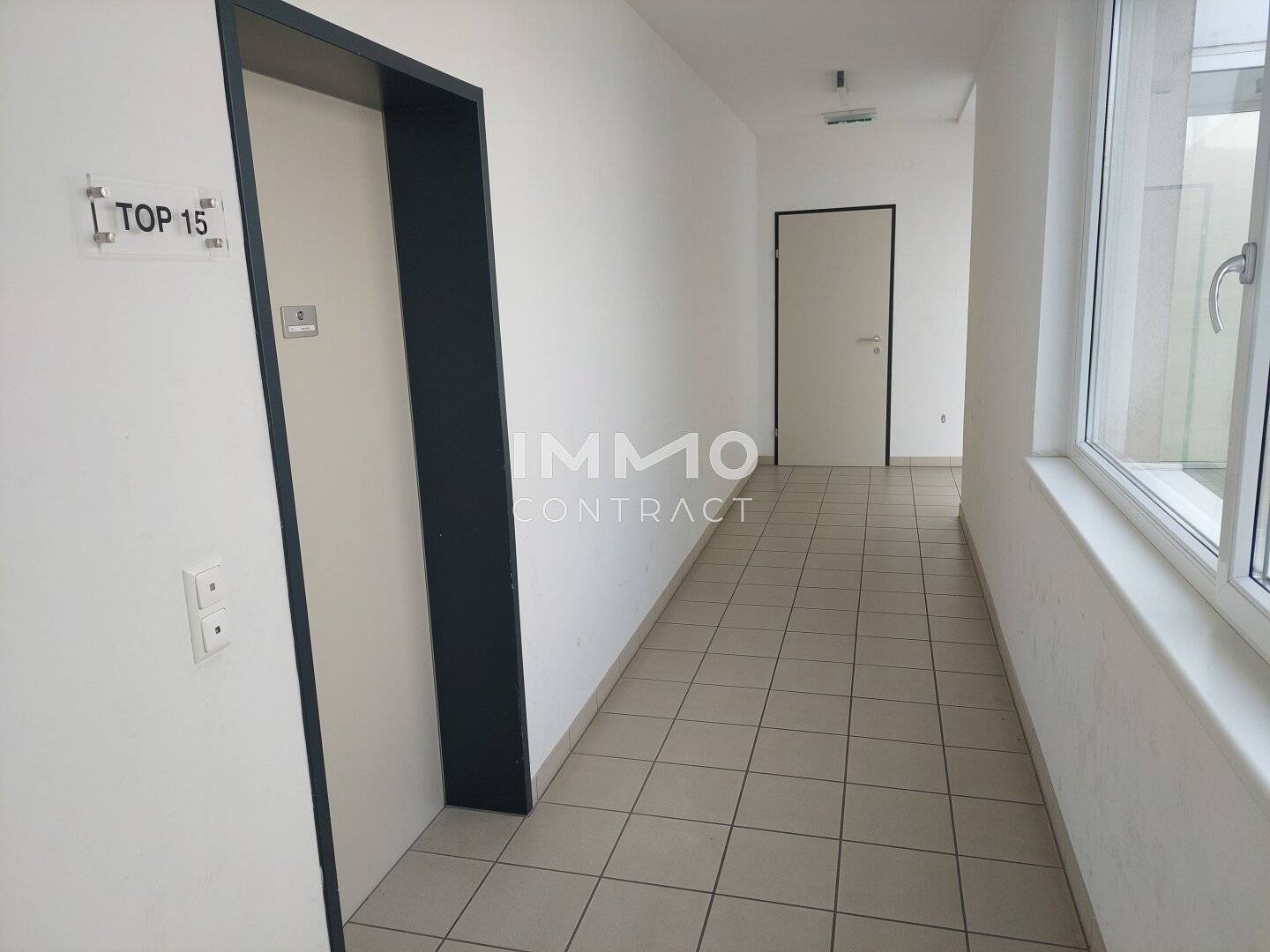Top floor apartment bright with balcony central