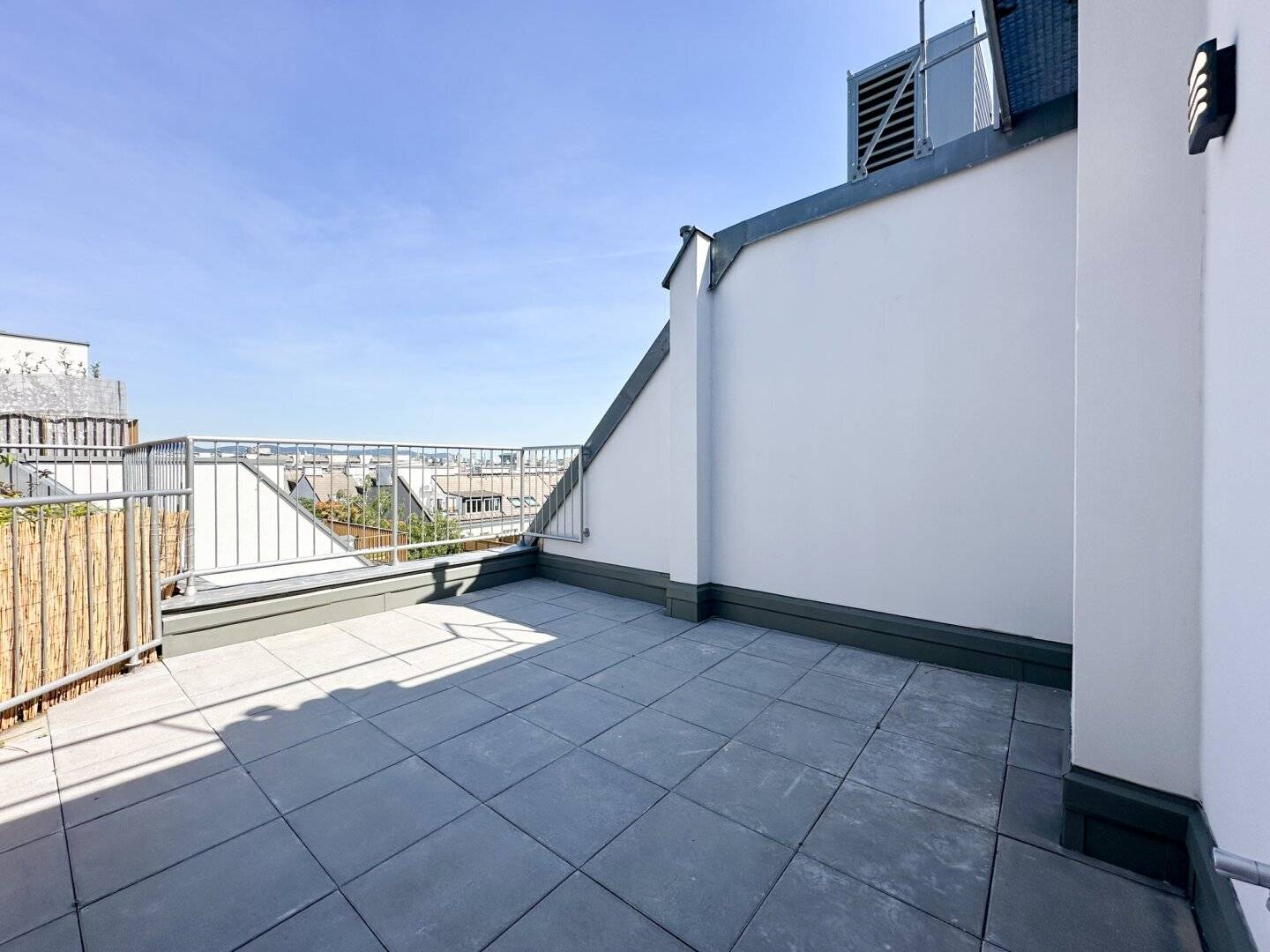 Maisonette apartment with terrace in attic