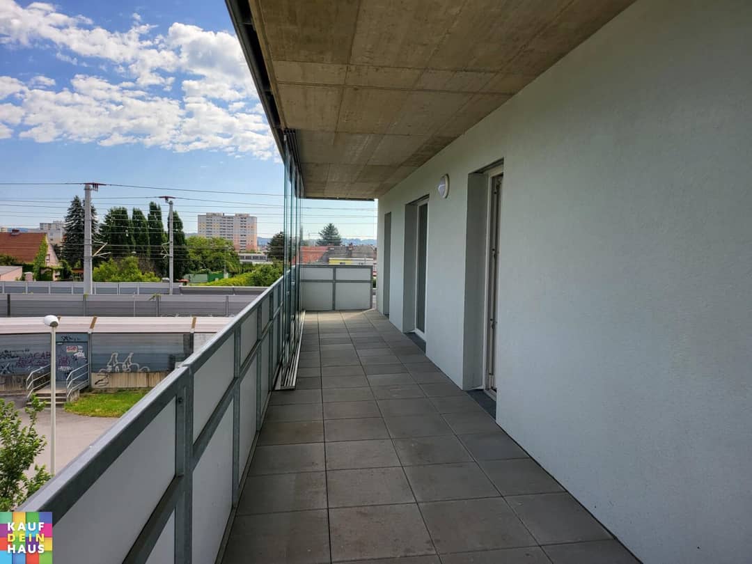 Apartment with a large balcony and commission free