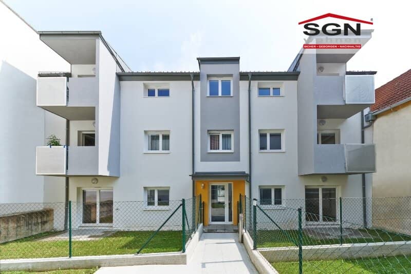 Erdgeschosswohnung mit Privatgarten und Terrasse im Zentrum