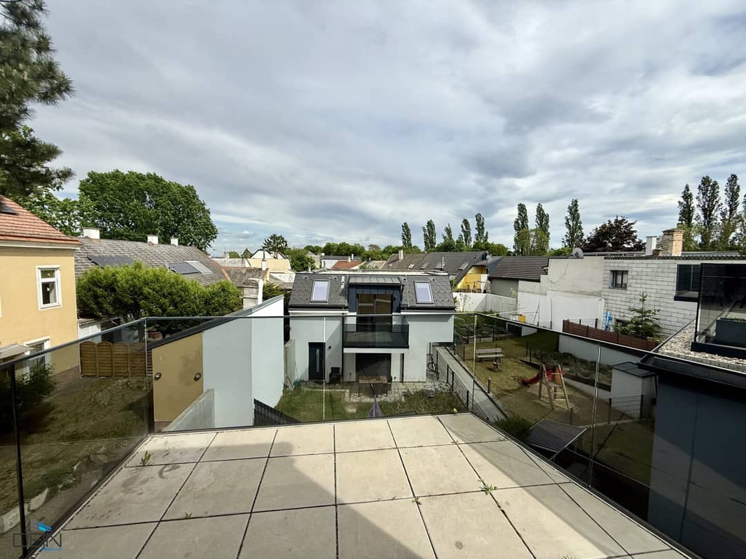 Dachgeschosswohnung mit Balkon in Süßenbrunner Platz