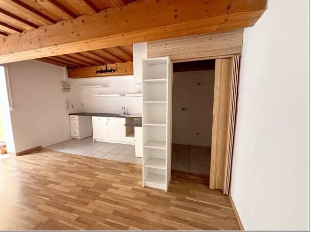 Provisionsfreie hofseitige Dreizimmer Wohnung