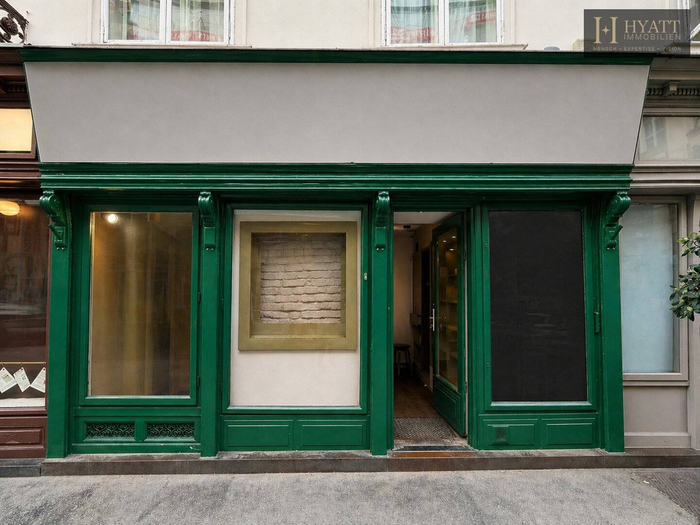 Exclusive Shop 1st District