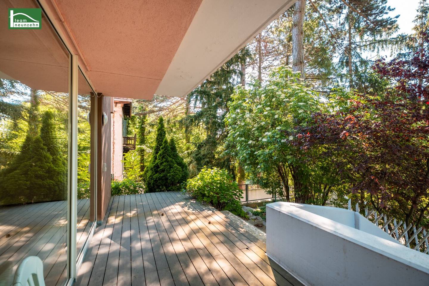 Apartment with private garden and sauna near park