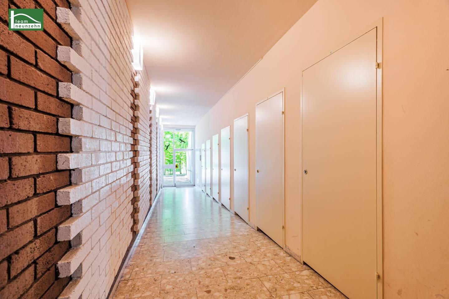 Apartment with private garden and sauna near park