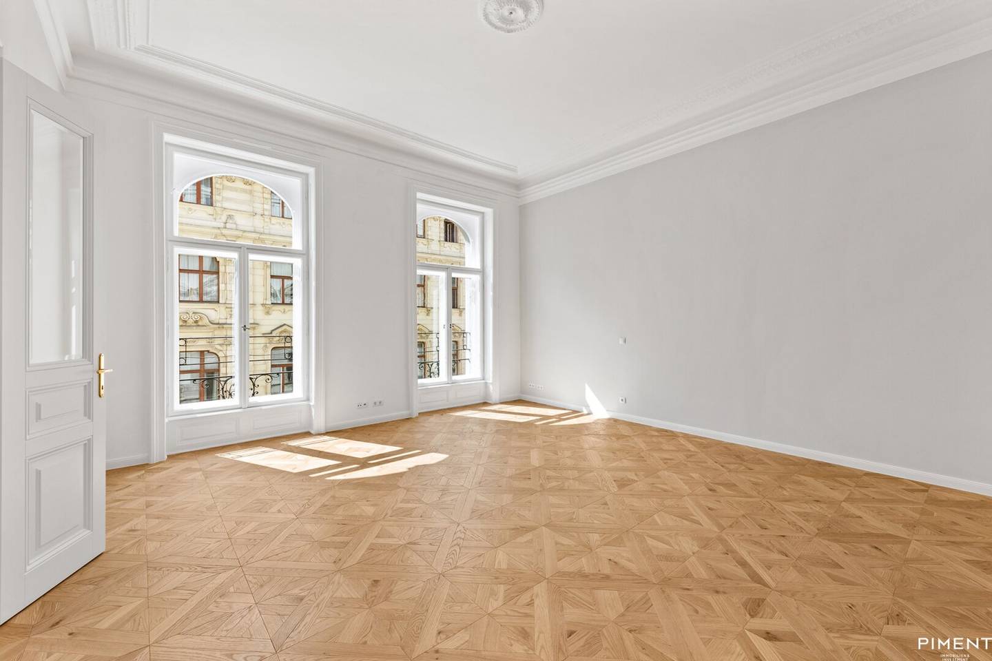 Embassy district apartment near Belvedere