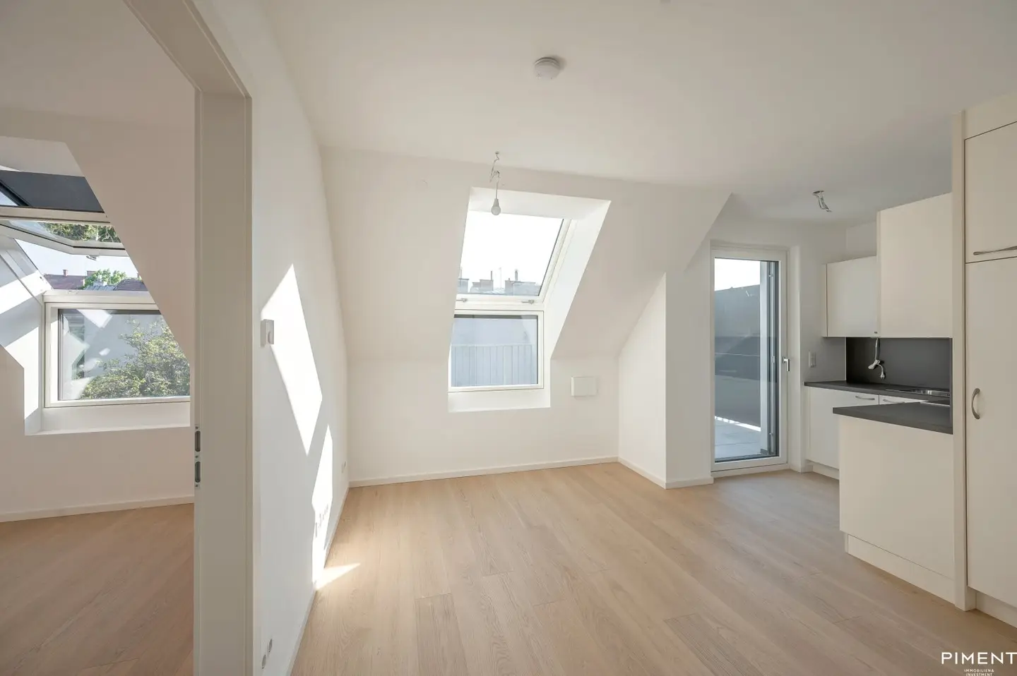 Apartment near U3 station with terrace