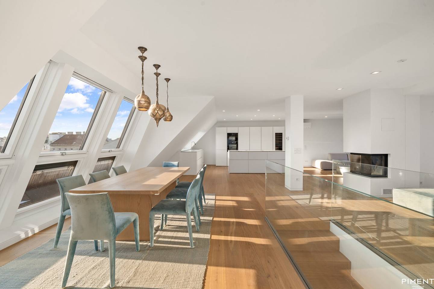 Exklusives Dachgeschossjuwel mit Panorama-Dachterrasse & Sauna
