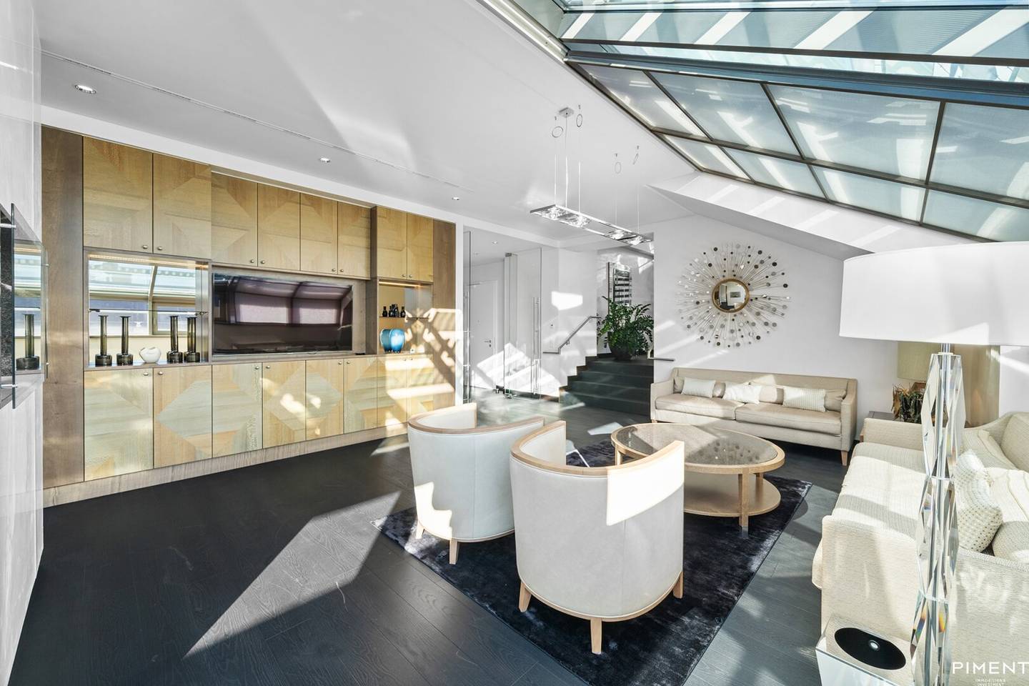 Top floor apartment roof terrace 360 degree view