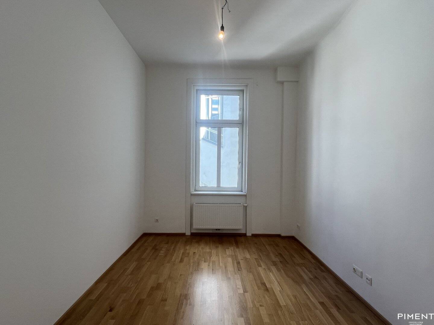 Spacious Altbauwohnung near Naschmarkt