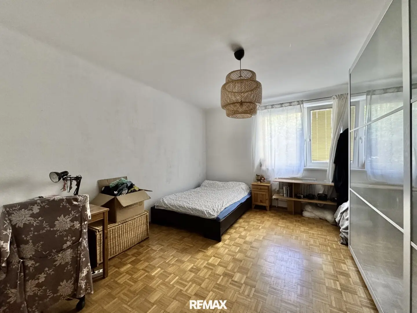 Wohnung mit Balkon nahe Schweizer Garten