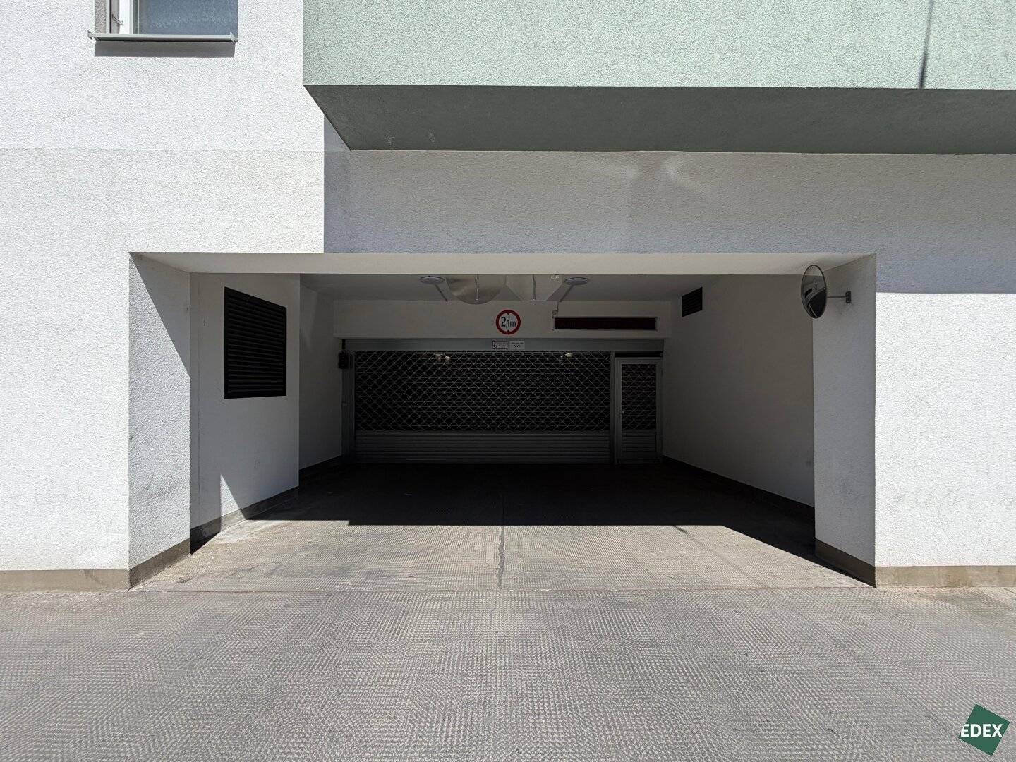 Garage spaces Linzer Street