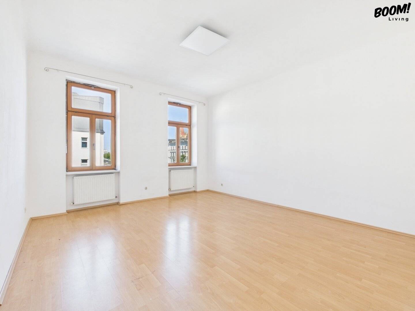 Bright apartment with elevator and U1 access