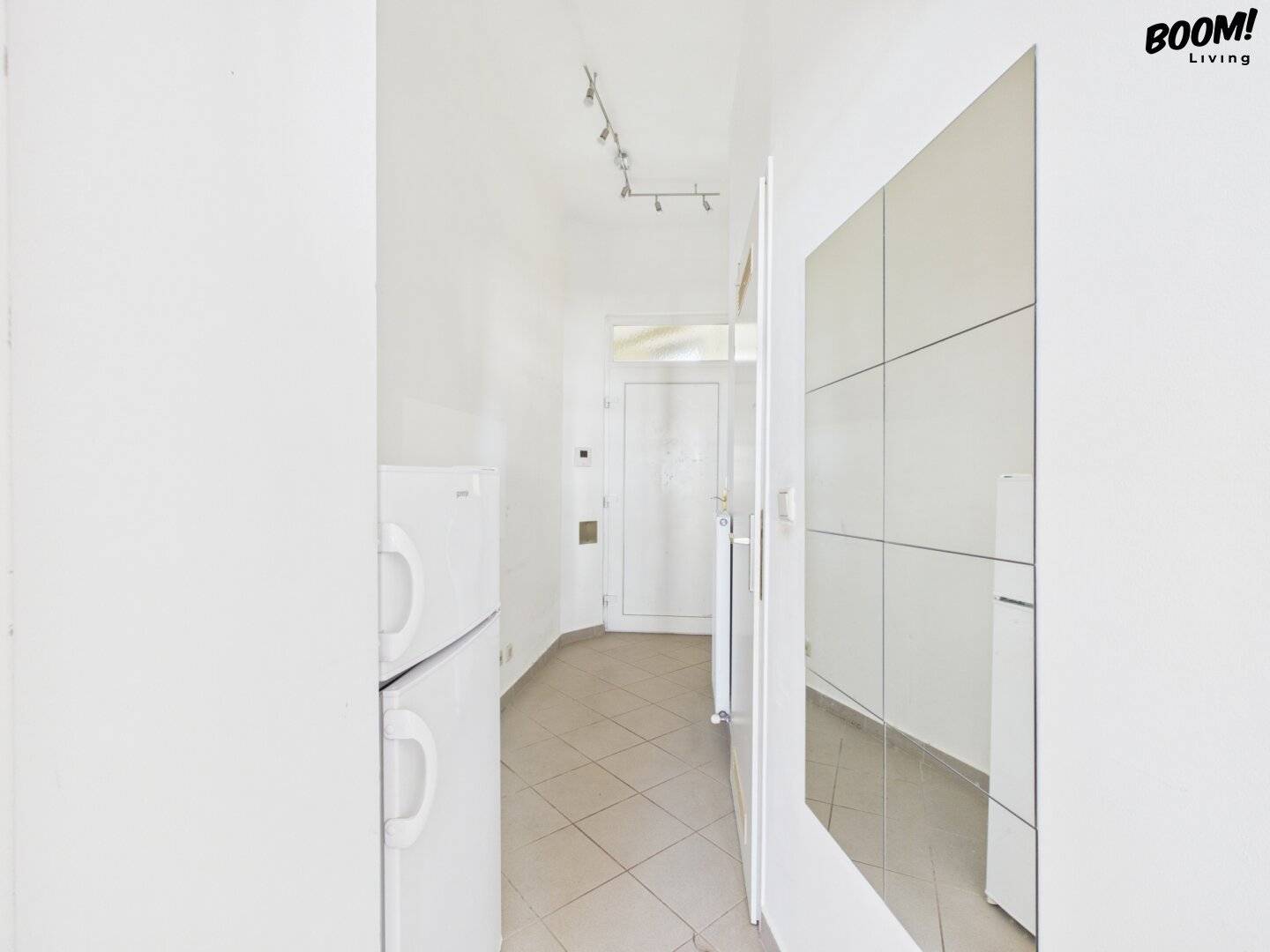 Bright apartment with elevator and U1 access