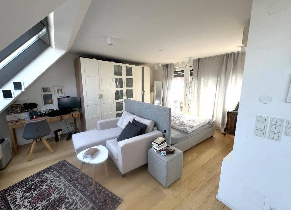 Dachgeschosswohnung mit Terrasse nahe Uni