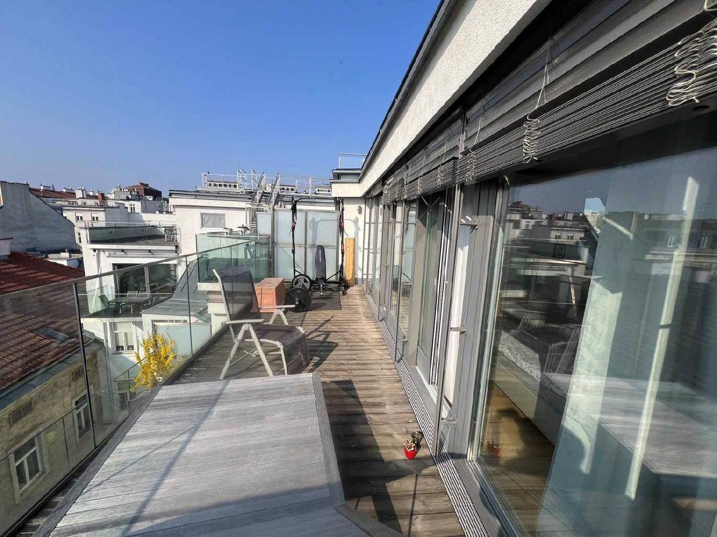 Dachgeschosswohnung mit Terrasse nahe Uni