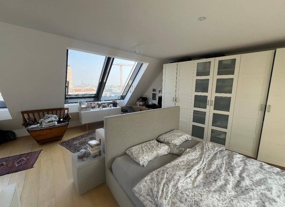 Dachgeschosswohnung mit Terrasse nahe Uni
