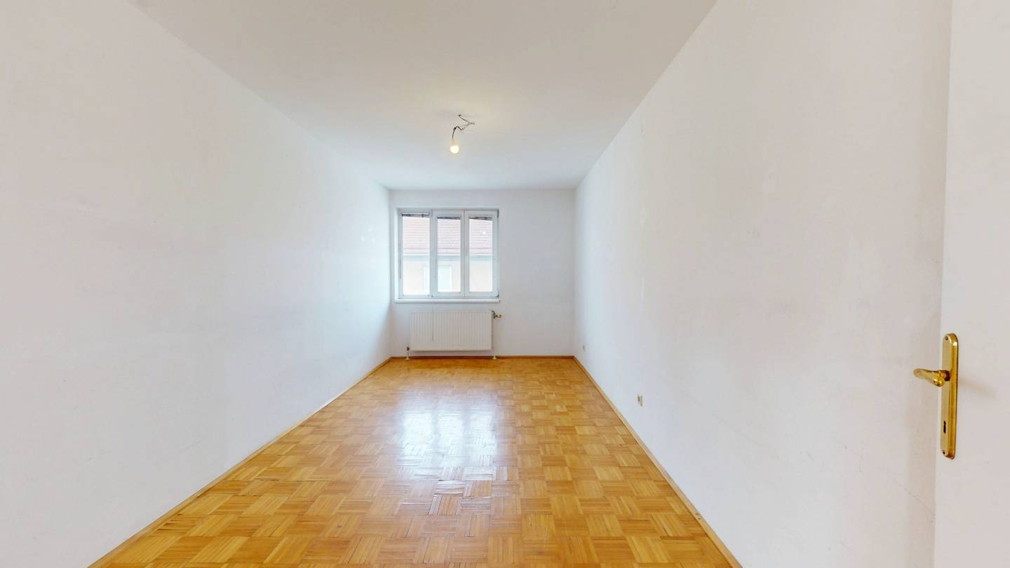 Dachgeschosswohnung with terrace in quiet courtyard location