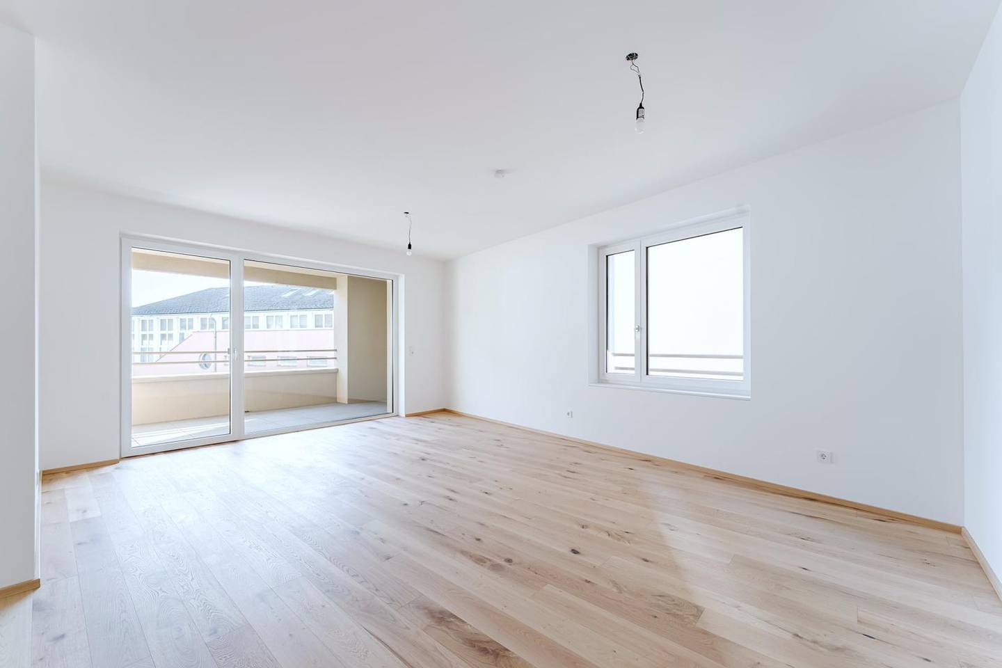 New build in Vöcklabruck city center with loggia