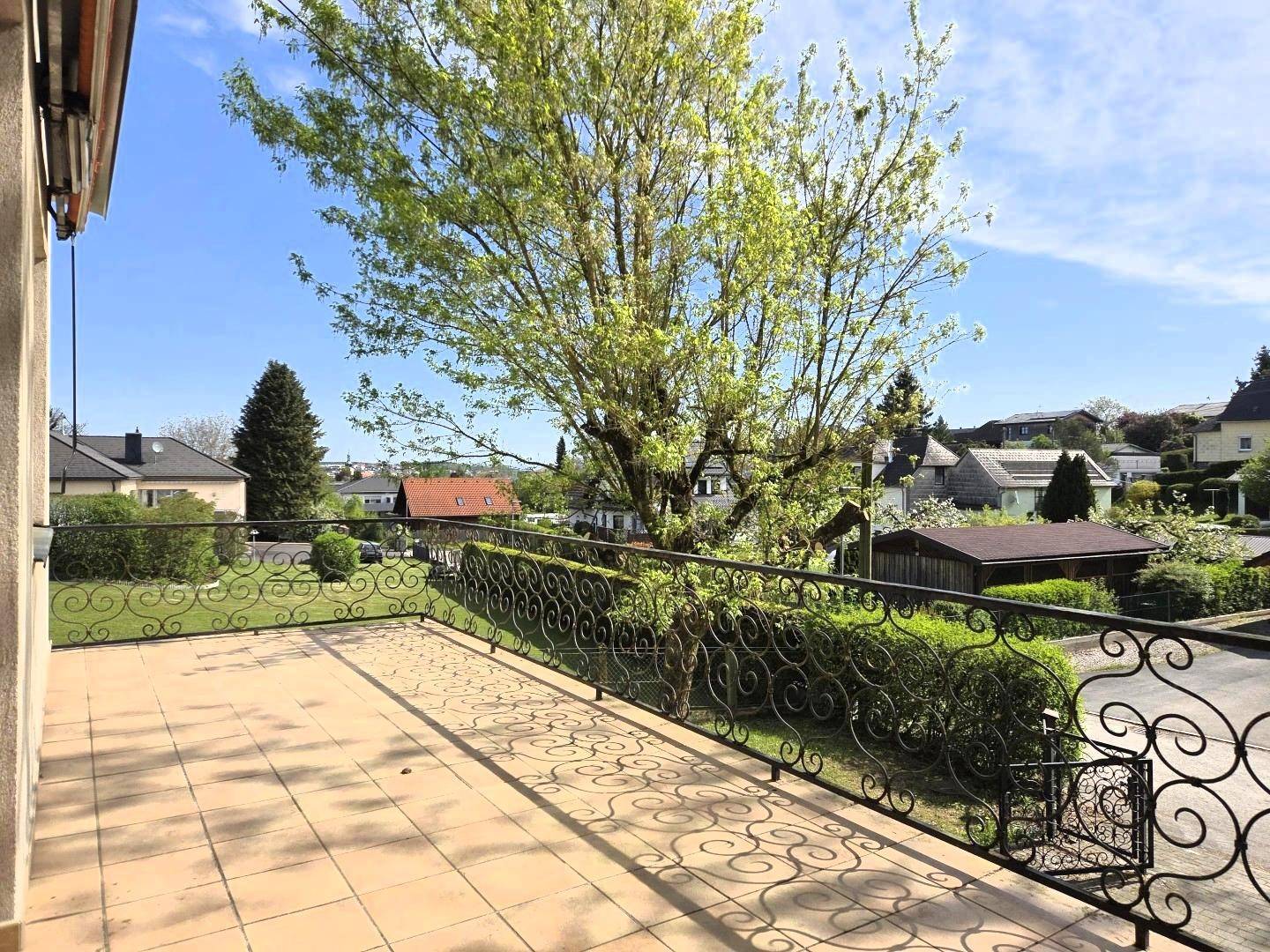 Solides Ein-/Zweifamilienhaus auf 973 m² Grund in zentrumsnaher, begehrter Lage!