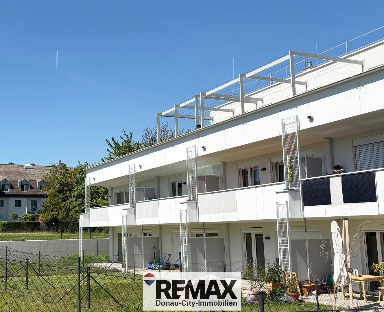 Brand new apartment with south facing balcony and garage space