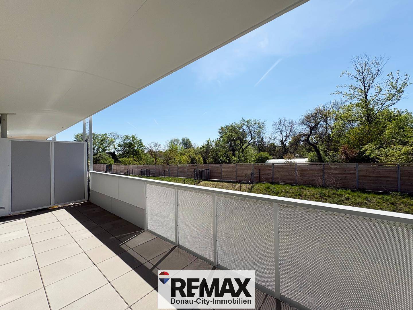 Brand new apartment with south facing balcony and garage space