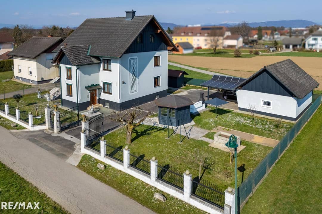 Mehrfamilienoase nahe Graz, mit Garagen und Carports!