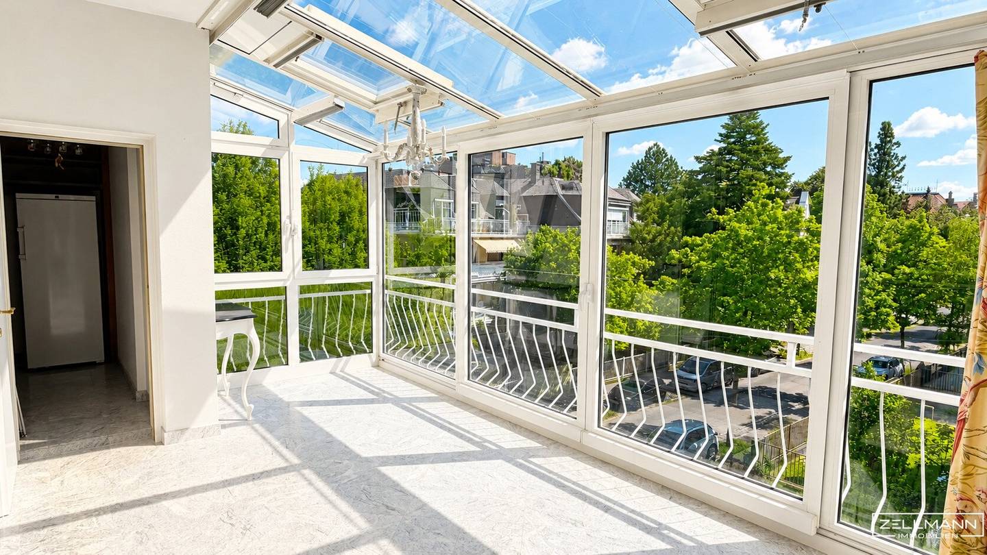 Penthouse with private lift winter garden and garage in Hietzing