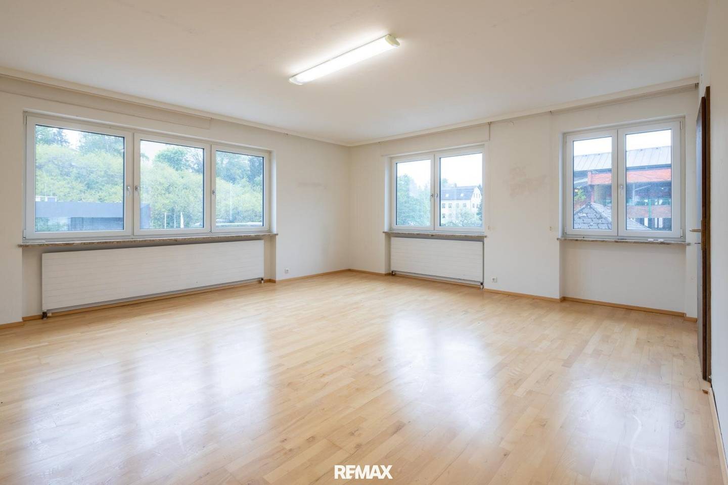 Versatile Office in the Heart of Bad Hall