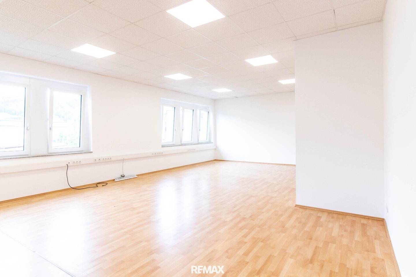 Büro 96m² Kirchdorf Sternpark
