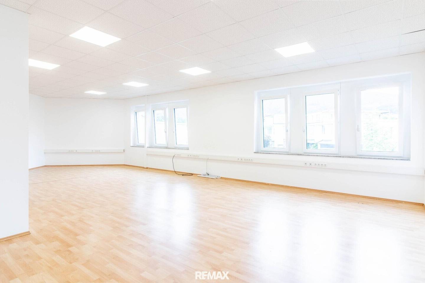 Büro 96m² Kirchdorf Sternpark