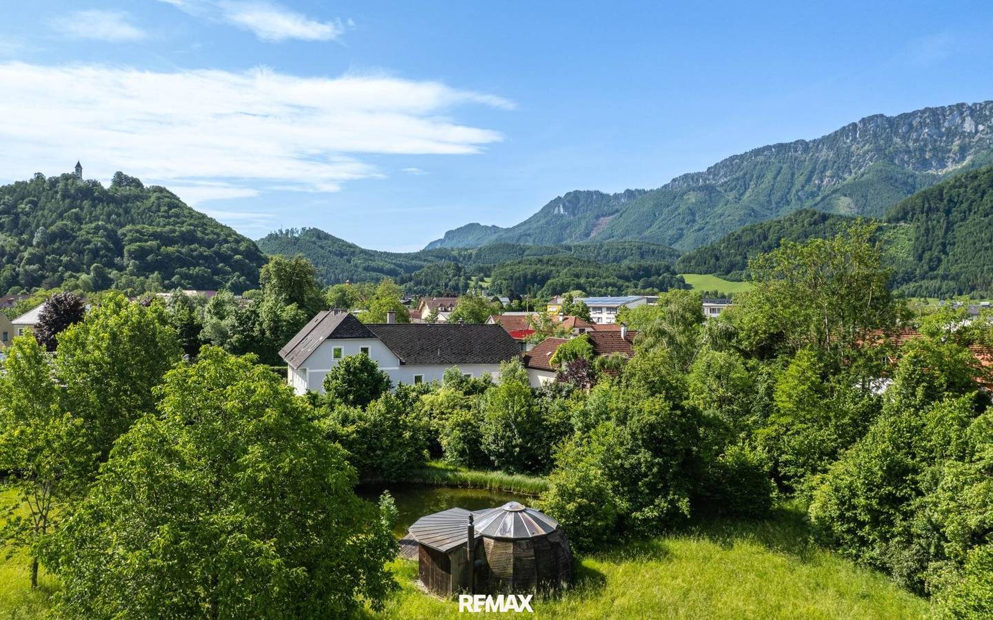 Wohnung Neubau Balkon 15 m² Fußbodenheizung
