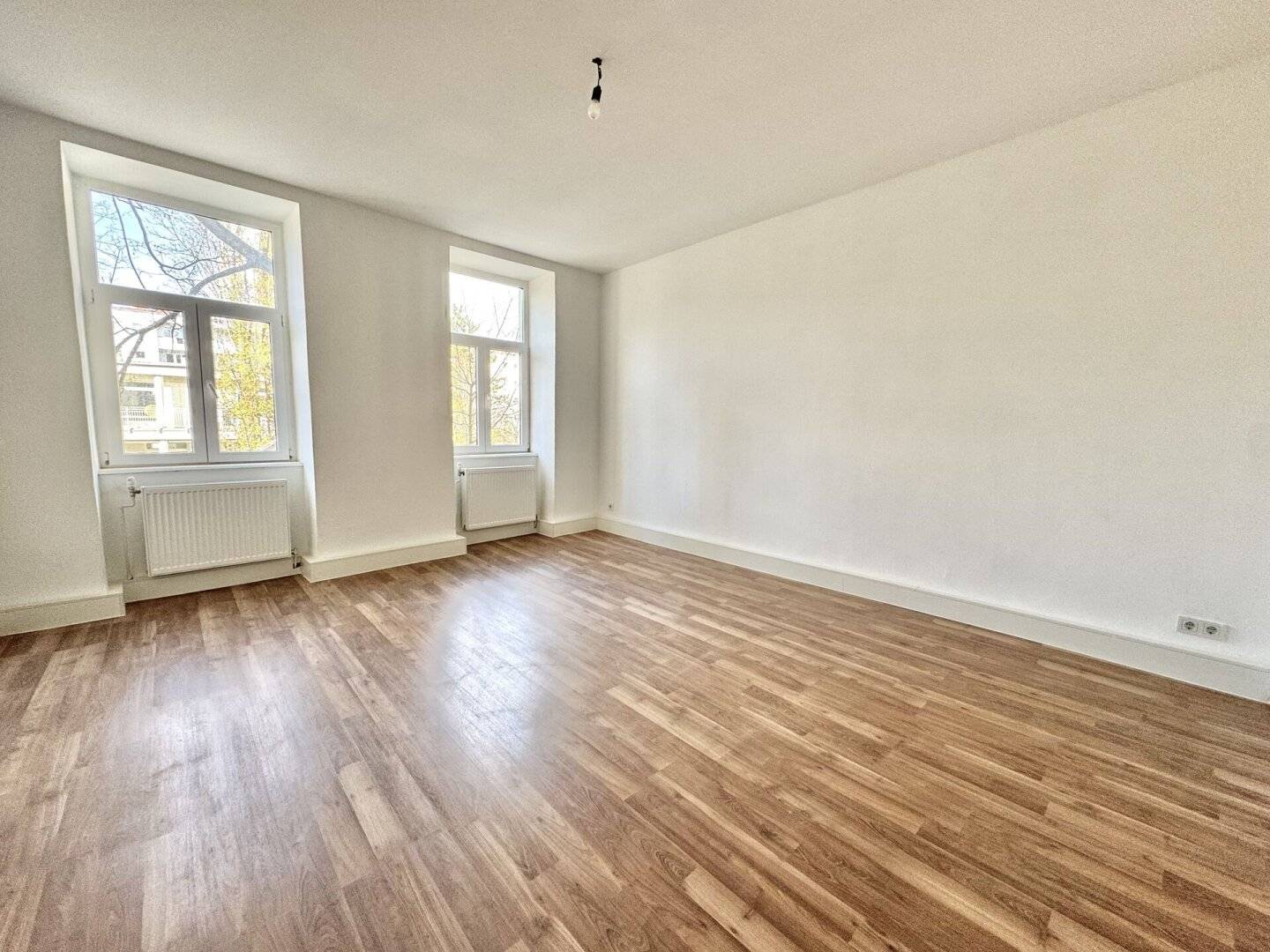 Altbauwohnung zwei Zimmer nahe Prater