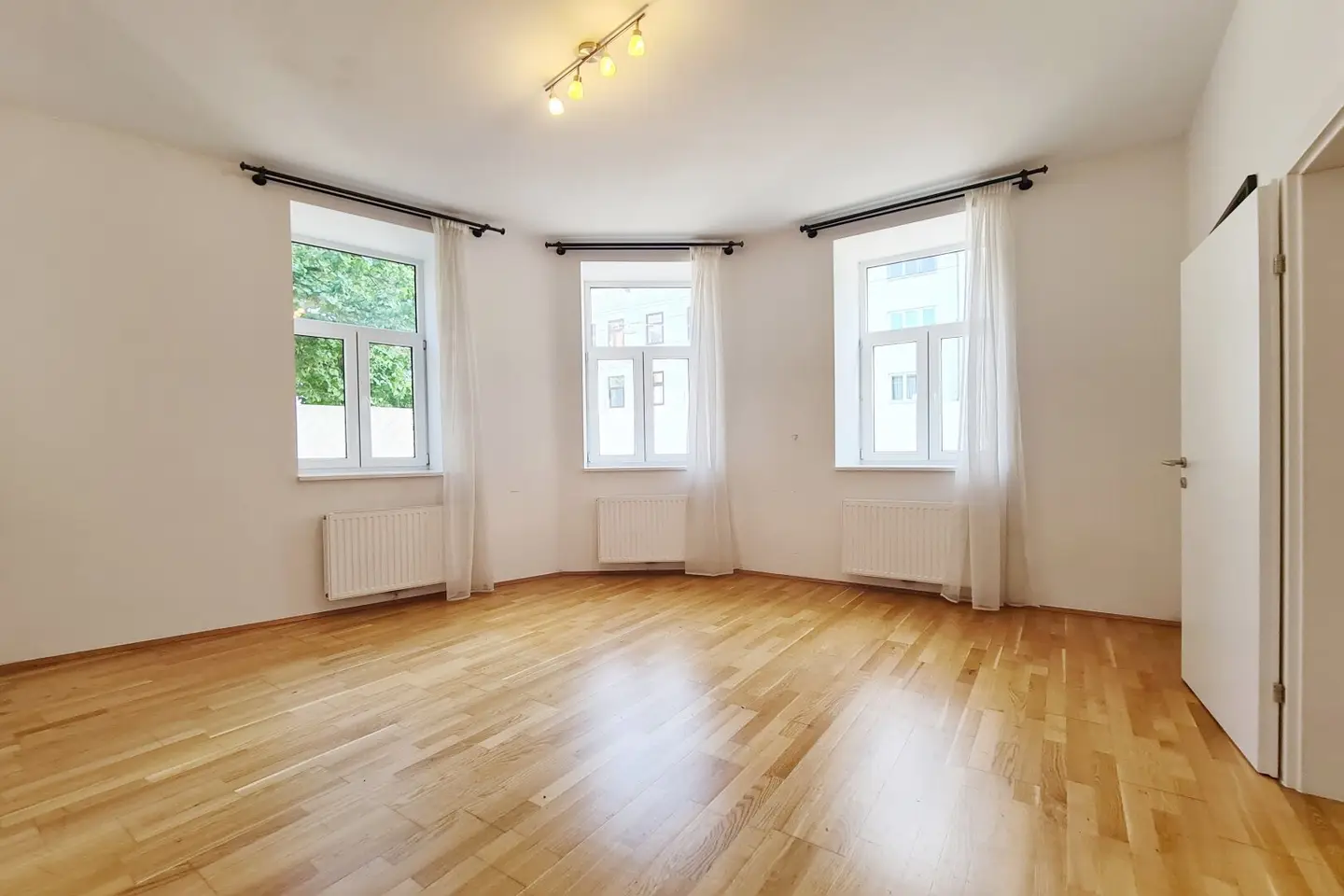 2-Room Flat near Familienplatz