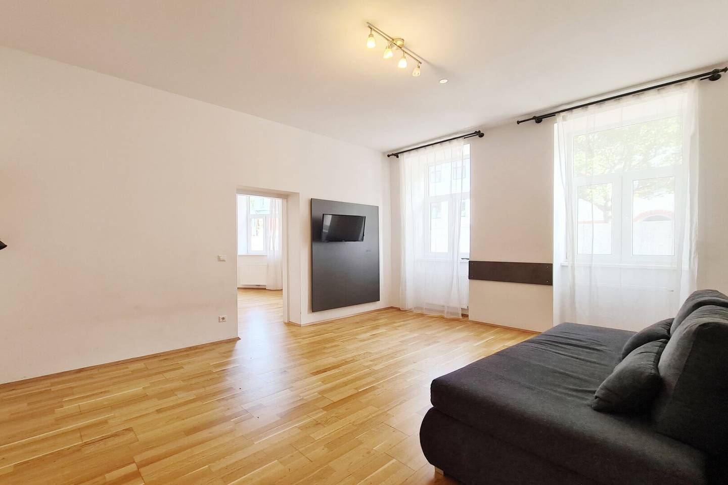 2-Room Flat near Familienplatz