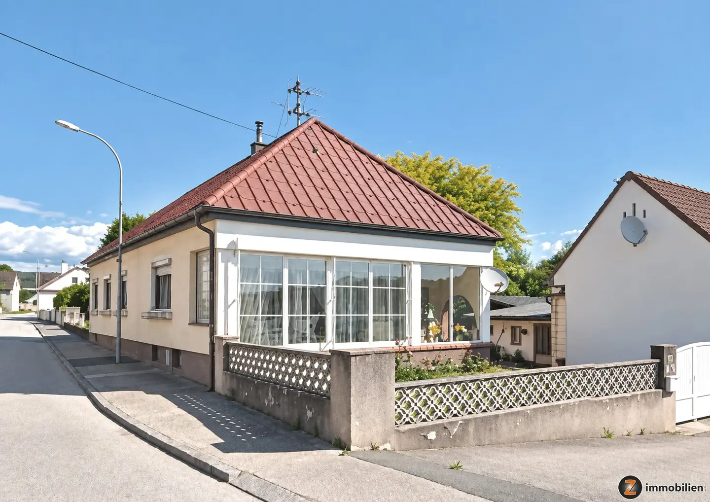 Well kept single family house with a large plot