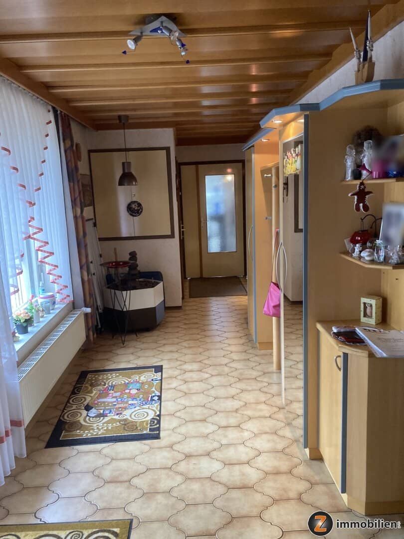 Gepflegtes Einfamilienhaus mit großem Grundstück!