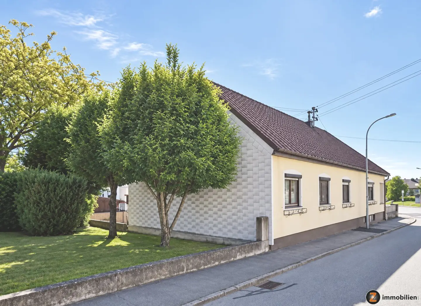 Well kept single family house with a large plot