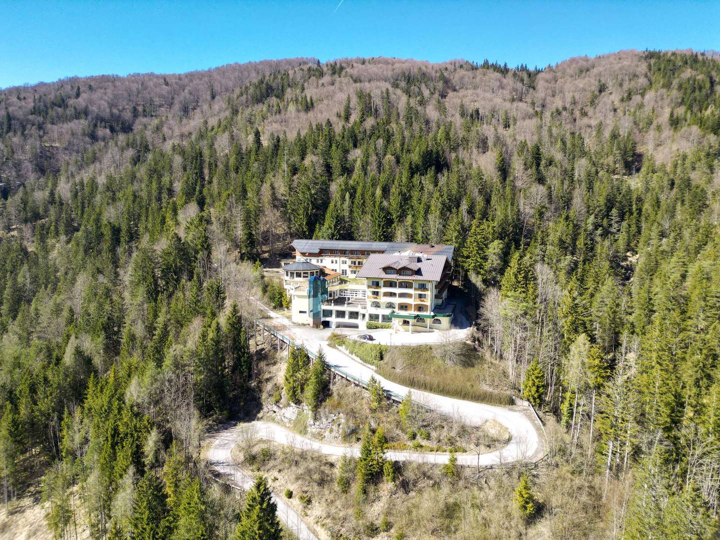 Hotelliegenschaft Kössen mit Panoramablick