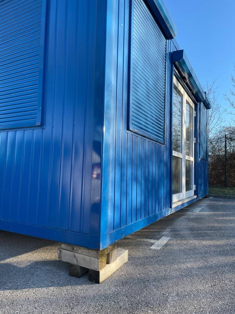 ca. 30m² BÜRO CONTAINER mit WC Einheit auch als TINYHAUS geeignet
