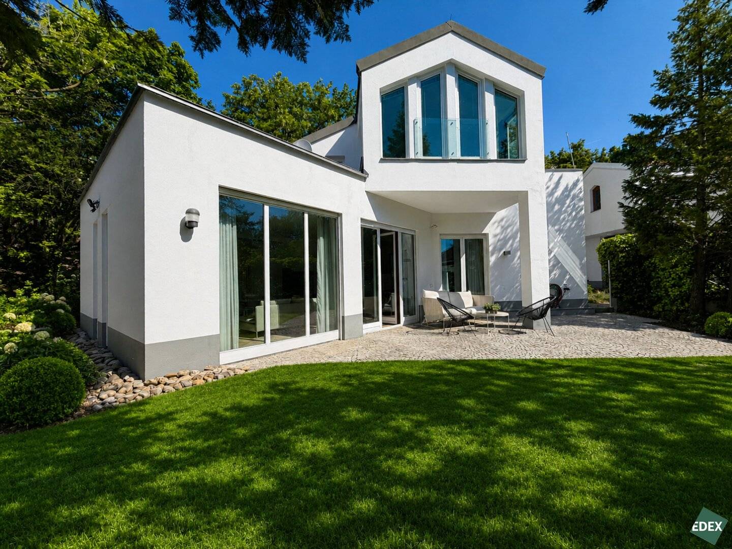 Einfamilienhaus mit Garten und Terrassen in Neustift am Walde